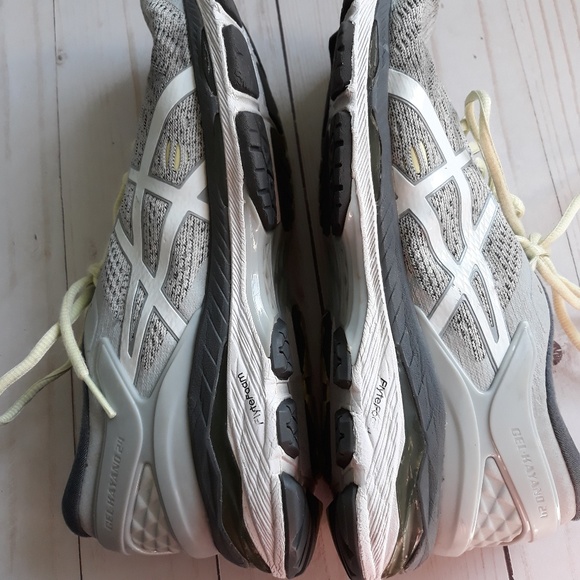 asics 225 asics 225